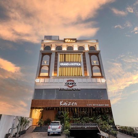 Grand Luxotica By Dls Hotels Dehradun Dış mekan fotoğraf