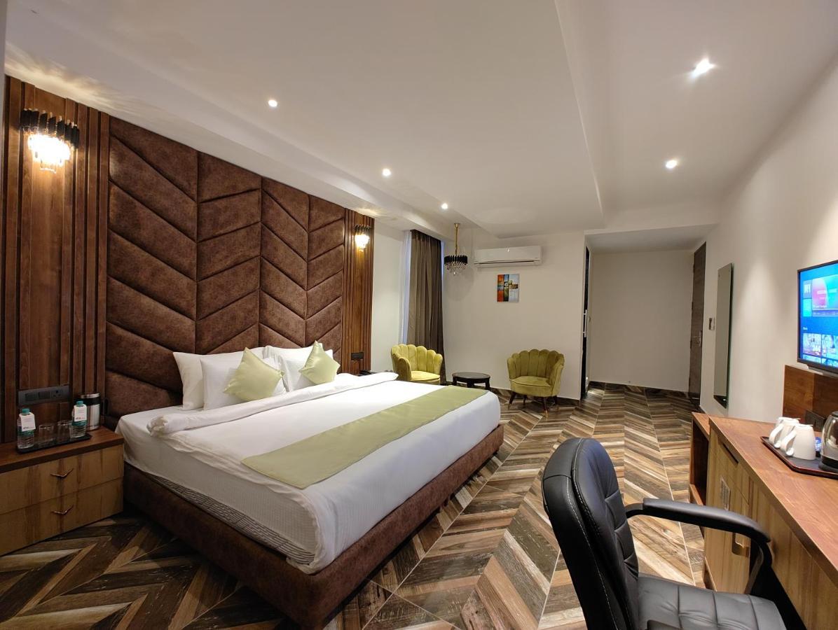 Grand Luxotica By Dls Hotels Dehradun Dış mekan fotoğraf