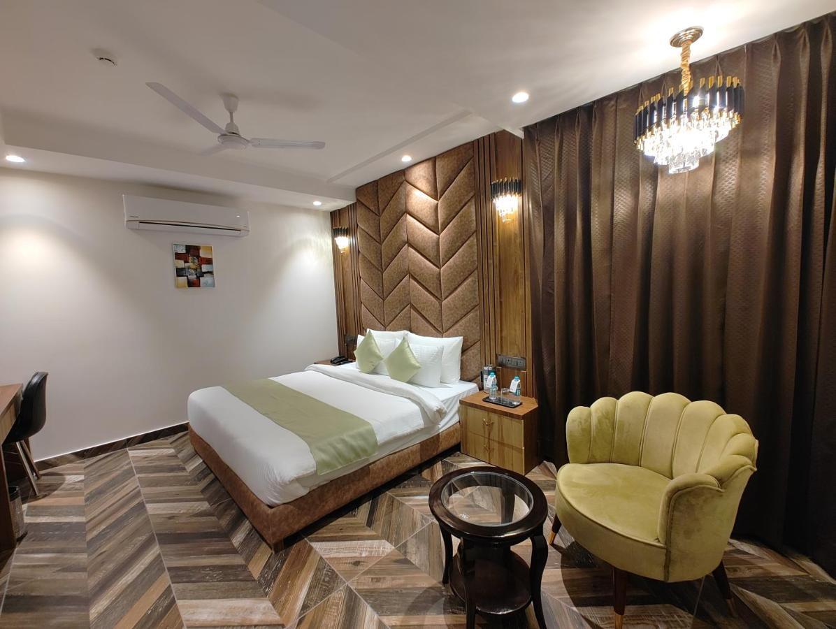 Grand Luxotica By Dls Hotels Dehradun Dış mekan fotoğraf