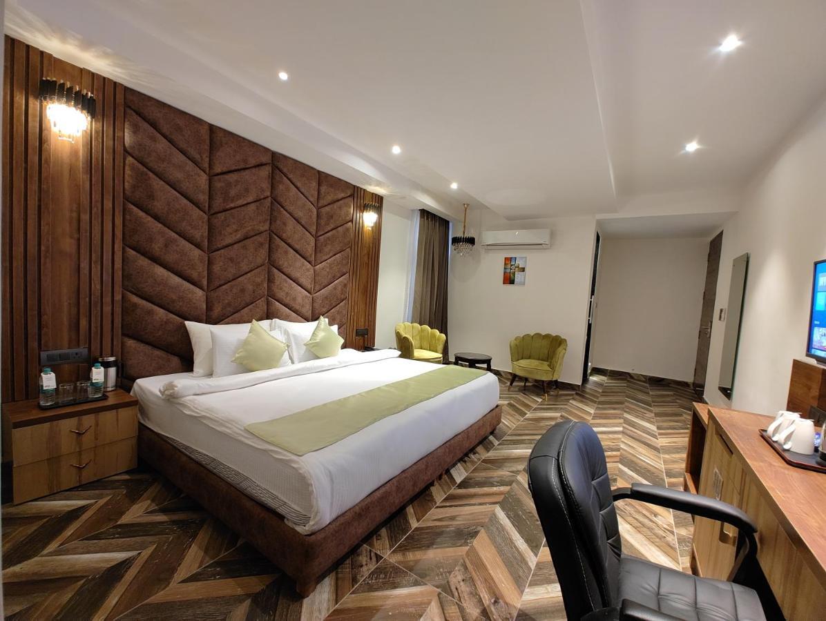 Grand Luxotica By Dls Hotels Dehradun Dış mekan fotoğraf