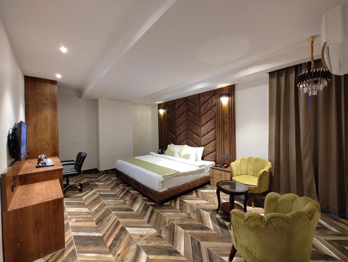 Grand Luxotica By Dls Hotels Dehradun Dış mekan fotoğraf